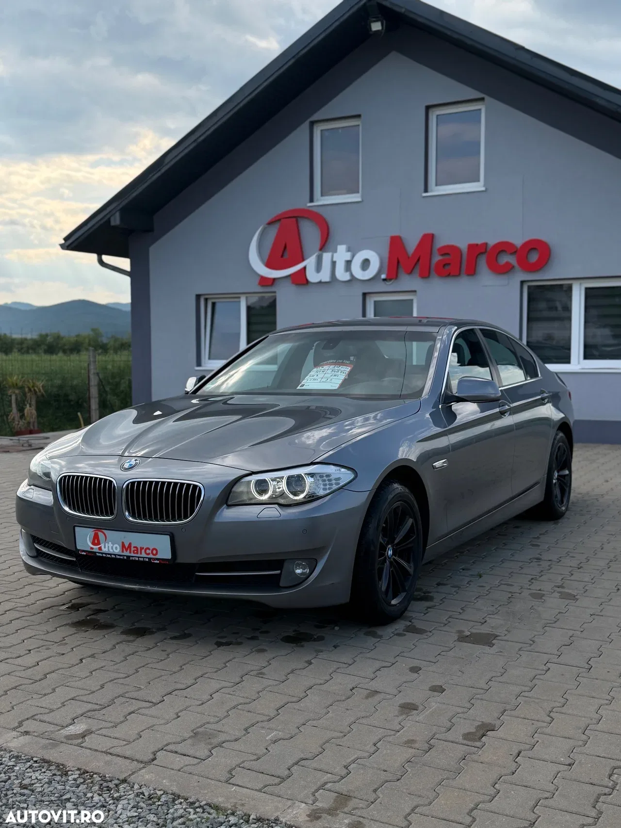 BMW Seria 5 520d Aut. 2011 · 240.772 km